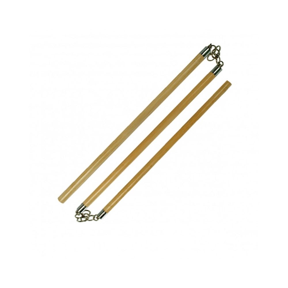 Nunchaku a tre sezioni in canna naturale con catene. Nunchaku a tre sezioni in canna naturale con catene.